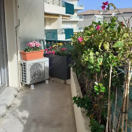 Raffine Apartment *