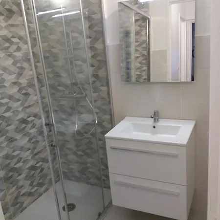 Apartment Raffine *